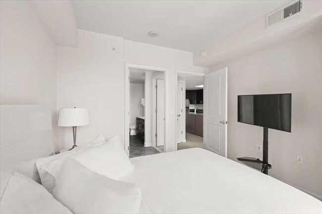 Photo - 1405 S Fern St Unidad SI ID1343852P