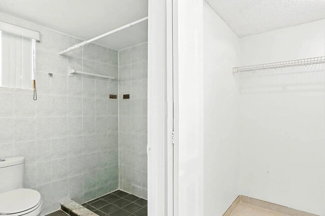 Photo - 3050 Norwood Pl Unit N112