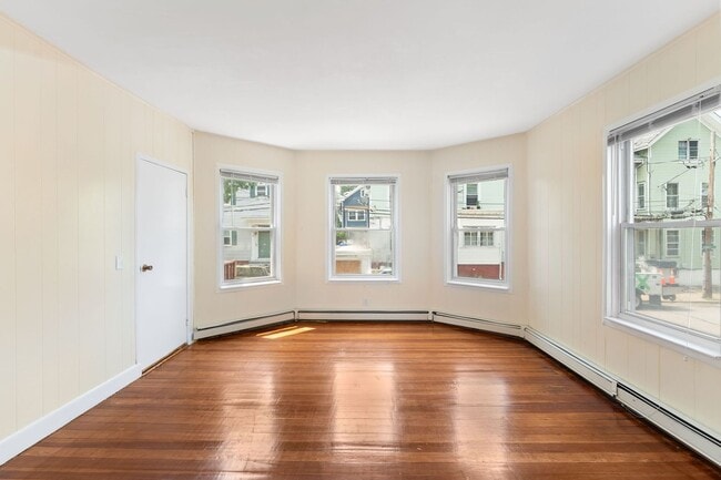Building Photo - 122-124 West Avenue Unit 1 Rental