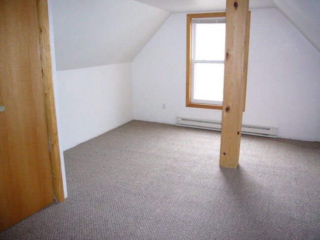 Photo - 927 E 5th St Unit A