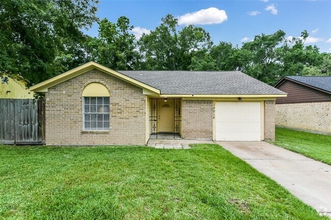 Building Photo - 10015 Valley Lake Dr Rental