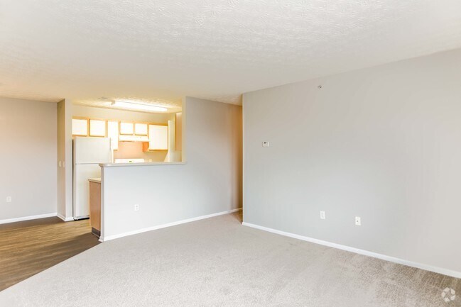 2 Bed/ 2 Bath - 990 Sq Ft.