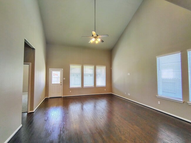 Building Photo - 2307 Sweet Bay Dr