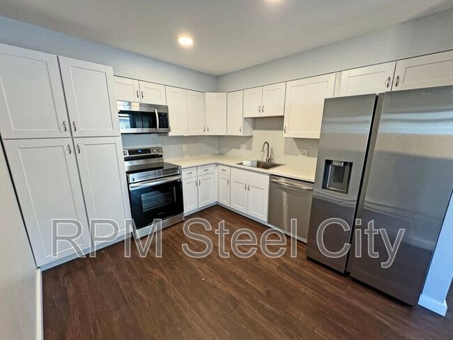 Photo - 1610-1610 W Summit Ave