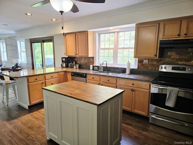Photo - 64 Beachfern Rd