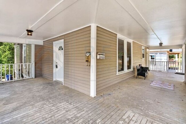 Entire Flat Available in Earlewood