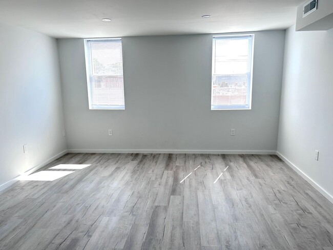 Photo - 1721 Mifflin St Unit 3