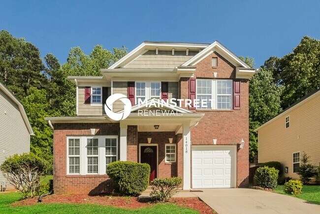 Photo - 4 Bedroom Pet-Friendly Home in Charlotte, NC with Main Street Renewal