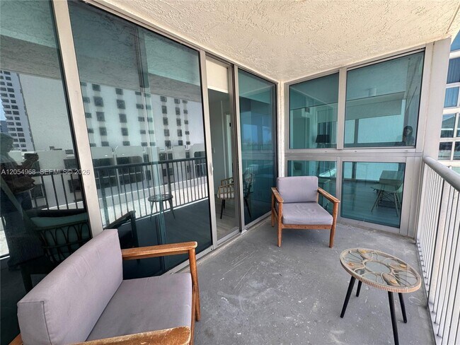 Photo - 2655 Collins Ave Unit 608