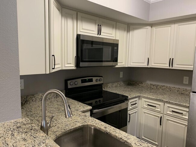 Photo - 1548 SE Royal Green Cir Unit 105