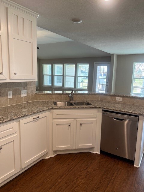 Photo - 411 Resort Dr