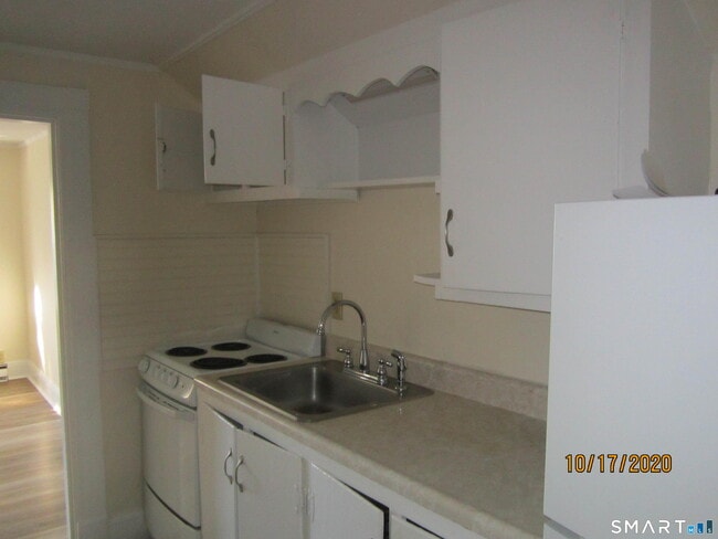 Building Photo - 1085 Broad St