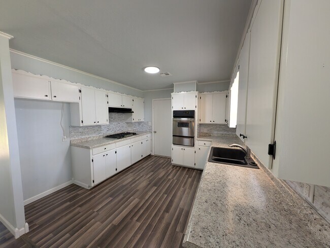 Photo - 5214 S Delaware Pl