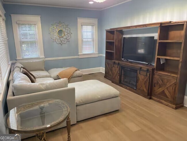 Photo - 1230 Woodland Ave SE