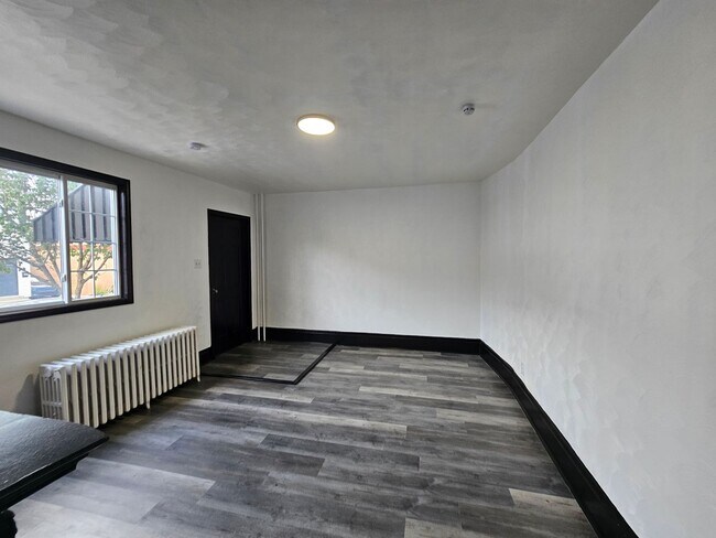 Photo - Fully Updated 3 bedroom 1 bath house for r...