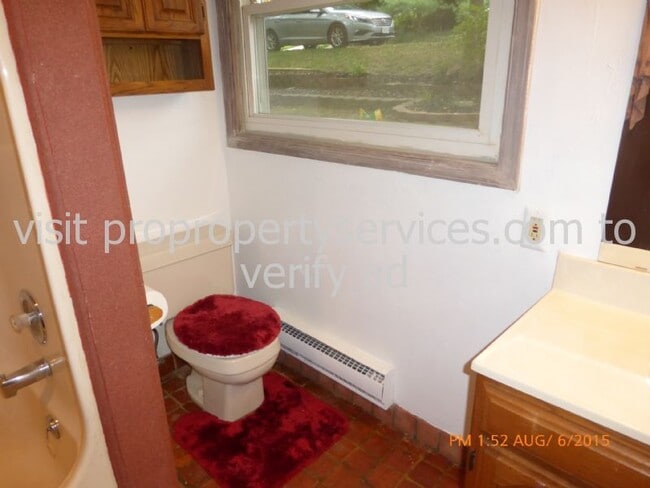 Photo - Rustic Contemporary Cape Cod in Beautiful ... Casa