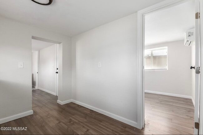 Photo - 3814 S Liberty Ave Unidad 3814