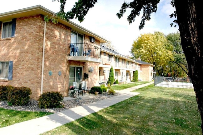 Photo - 10000 Morgan Ave Apartments