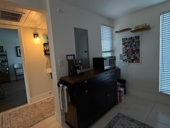 Photo - 20 Royal Palm Way Unidad 505