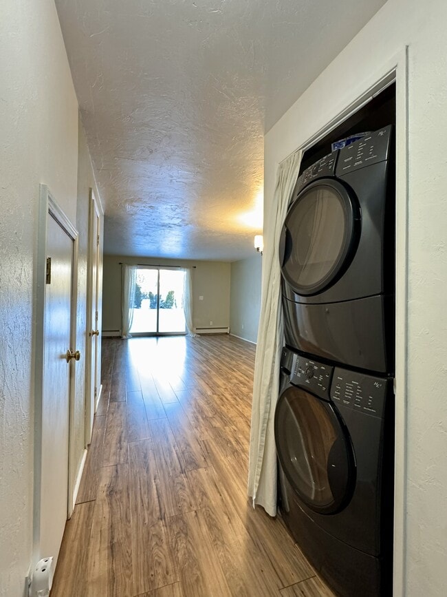 Photo - 3264 Mendenhall Loop Rd