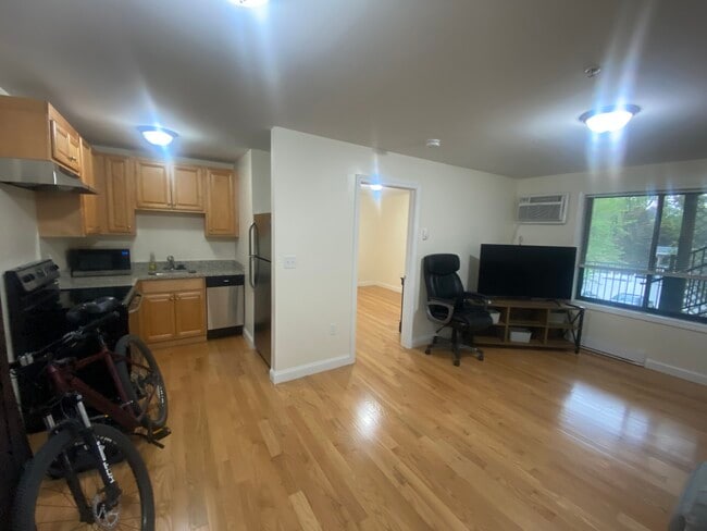 Building Photo - 10 Arizona Ter Unit 4