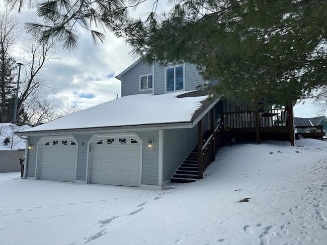 Photo - 16 Cedar Trail