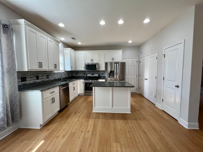 Photo - Conway - 3 Bedroom / 2 Bathroom House