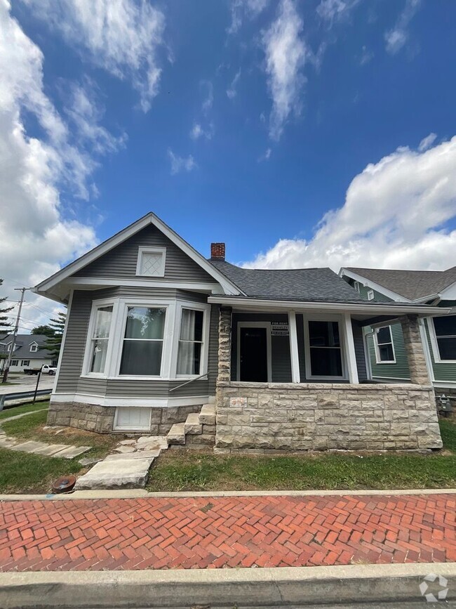 Building Photo - 317 N Dunn St Unit 317 N. Dunn St Rental