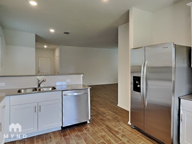 Photo - 332 Redonda Dr