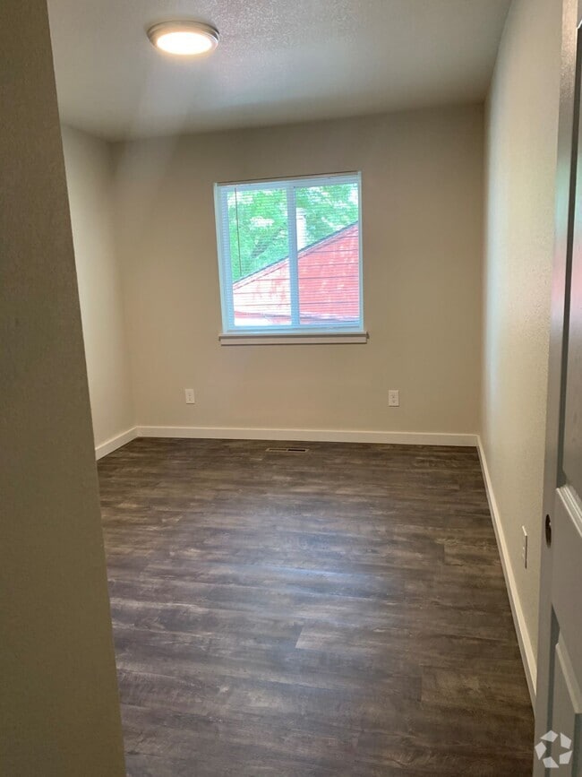 Building Photo - 338 25th Avenue Ct Rental