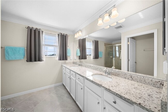 Building Photo - 3697 E Hampton Cir