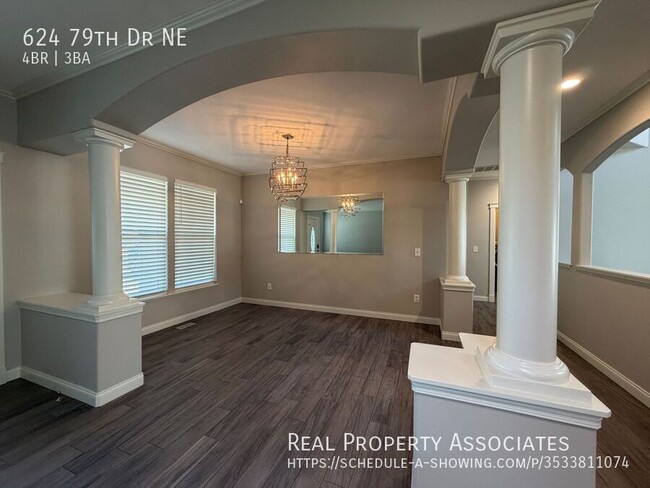 Photo - 624 79th Dr NE