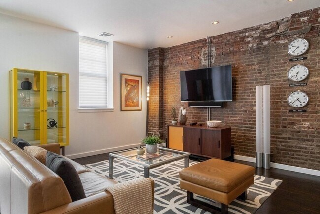 Photo - 136 Arlington St Unit 3