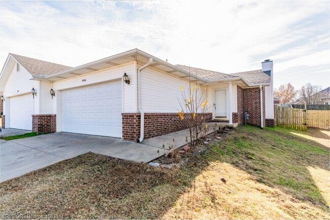 Photo - 5700 Whitney Cir Townhome
