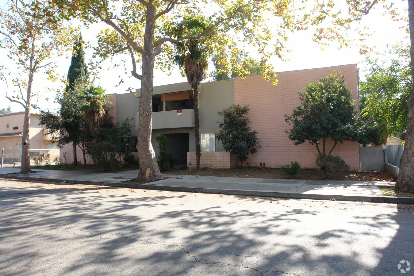 Photo - 14826 Gilmore St