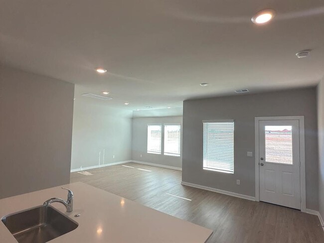 Photo - 2924 Firefly Dr