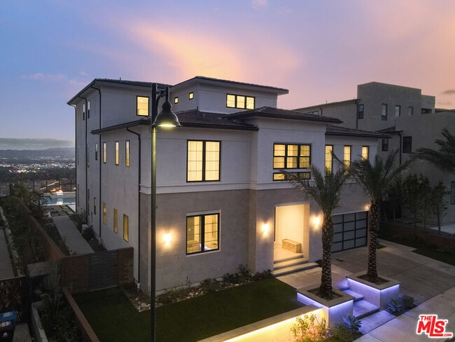 Photo - 20248 Willoughby Ln