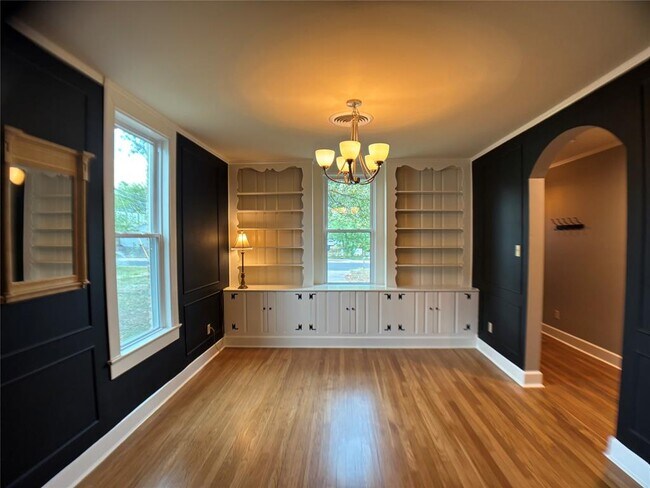Photo - 5808 Coventry Ln