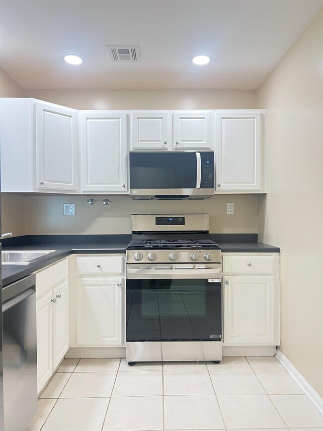 Photo - 131 Clinton Pl Condo Unit 414