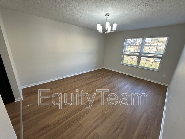 Photo - 1015 Venetian Terrace