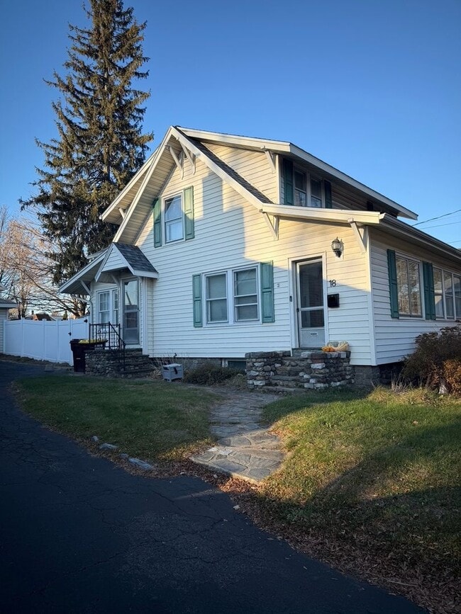 Photo - 18 Fairfield Ave