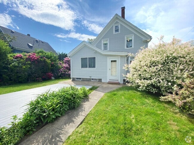 Building Photo - Winter Rental: Hodgkins Cottage