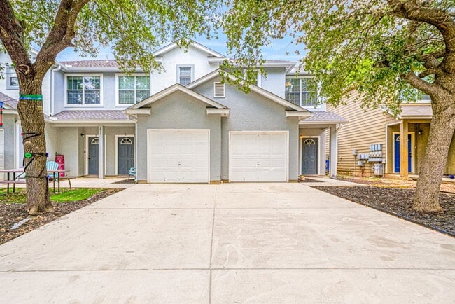 Photo - 7811 Kingsbury Wood Apartment Unit 1