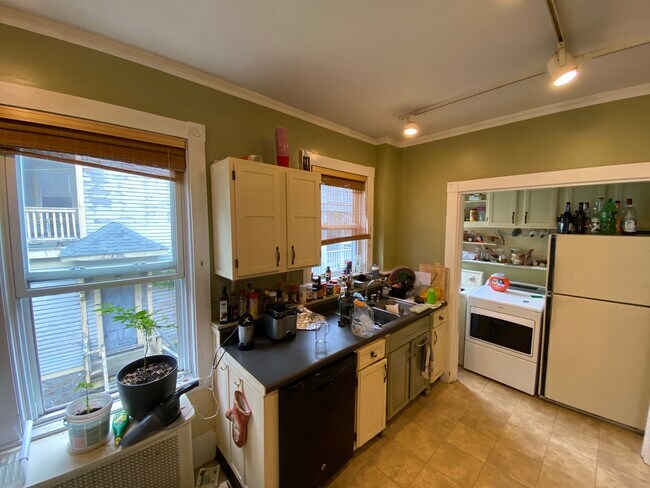 Photo - 5 Oswald St Unit 2