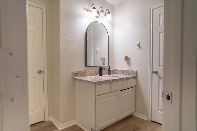 Photo - 3426 Barkers Crossing Ave