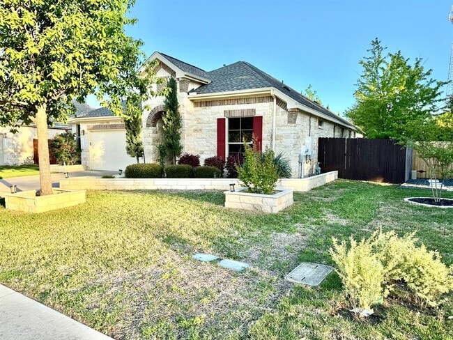 Building Photo - 3104 Herrero Path