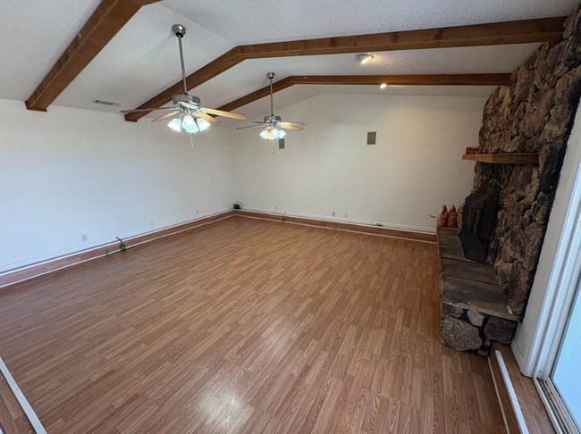Photo - 312 Woodson Way