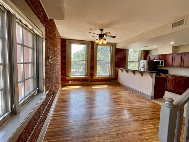 Building Photo - 3211 Zuni St Unit 11