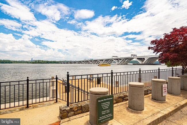 Photo - 17 Alexander St