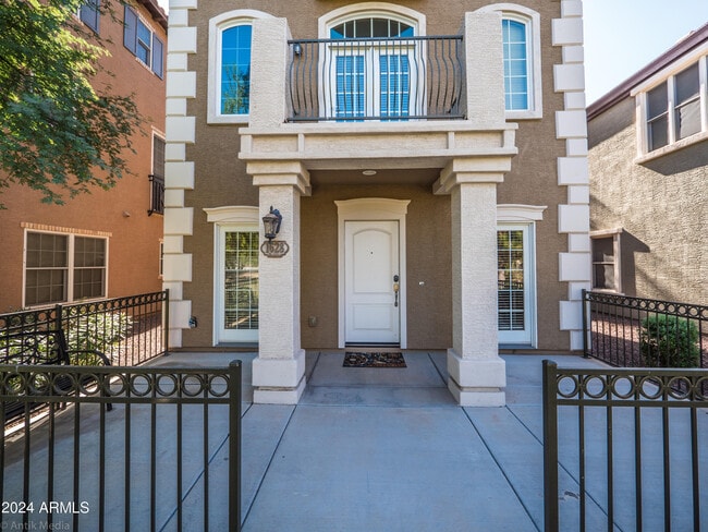 Photo - 1628 E Canyon Creek Dr